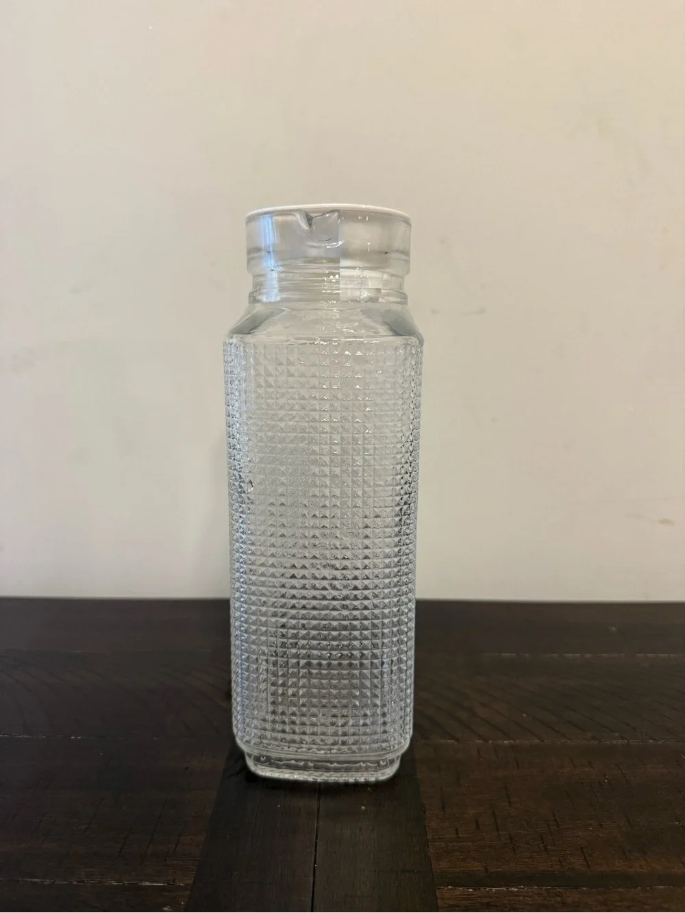 Croton Vintage Textured Glass With White Lid 50oz Beverage Pitcher Canister. Pre